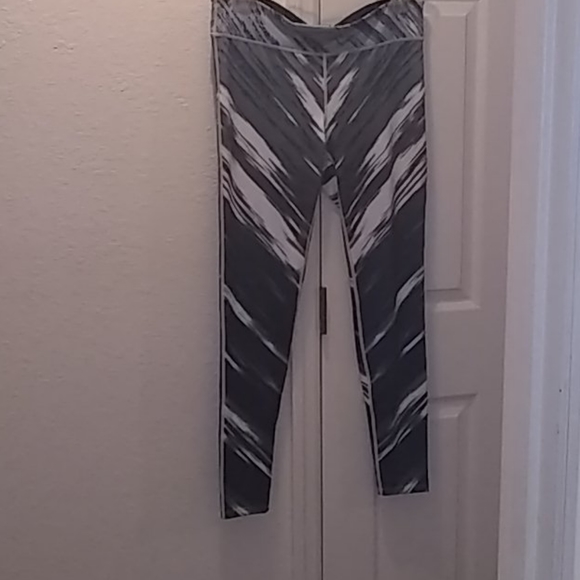 Joy Lab Tops & Legging Bundle - Picture 14 of 16